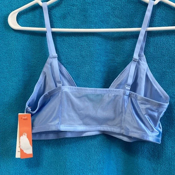 NWT - Mesh Bra - Picture 3 of 4